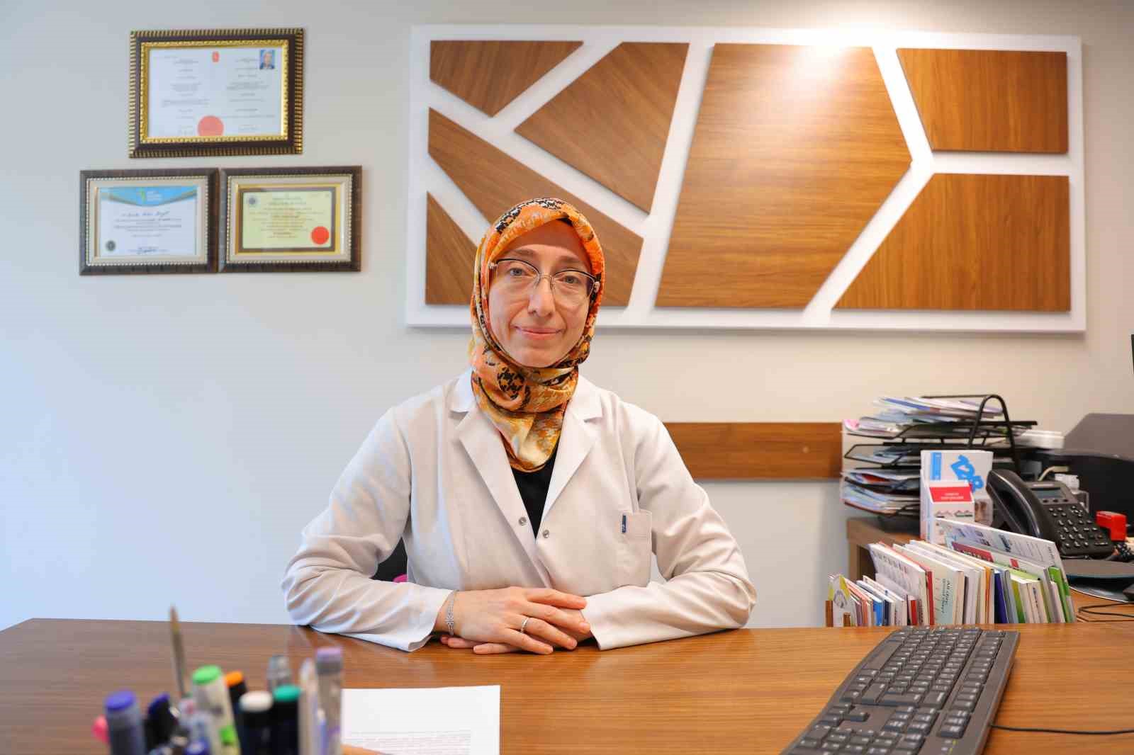 doktordan-sicak-hava-uyarisi-sivi-kaybina-dikkat