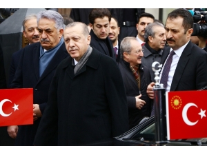 Vatandaşlardan Cumhurbaşkanı Erdoğan’a Sevgi Gösterisi