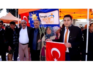 Sarıgöl’de Ak Parti’li Gençlerden Mehmetçik’e Destek