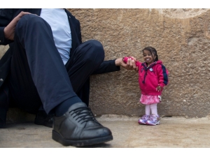 Dünyanın En Uzun Adamı Ve En Kısa Kadını Piramitlerde Poz Verdi