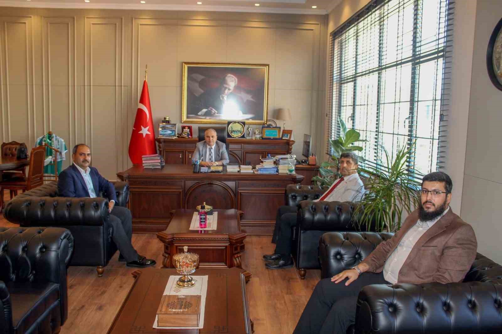 anamur-da-gorev-yapan-2-din-gorevlisi-ilce-muftusu-olarak-atandi