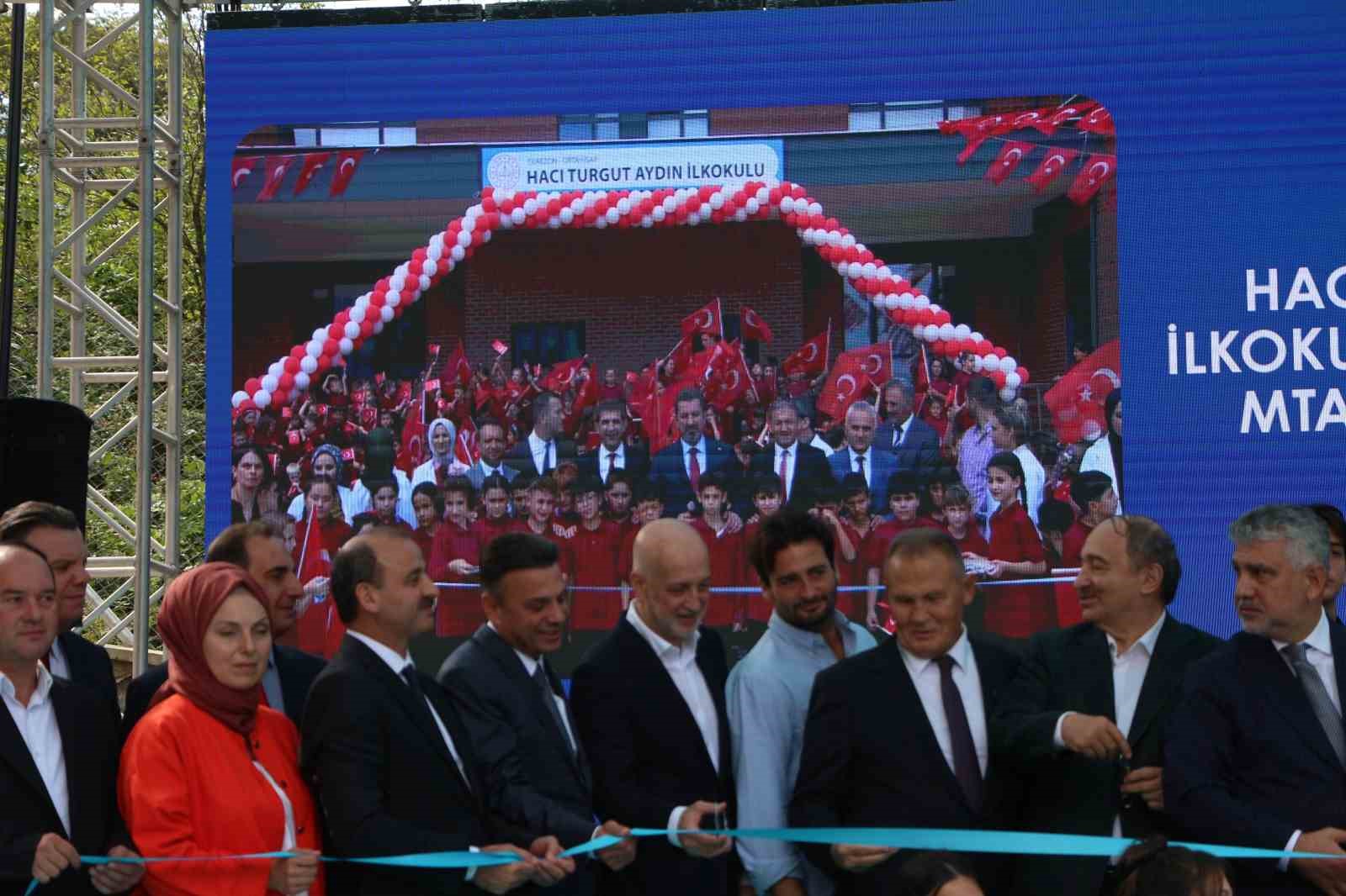 turgut-aydin-in-memleketine-vefasi-okullarla-taclandi