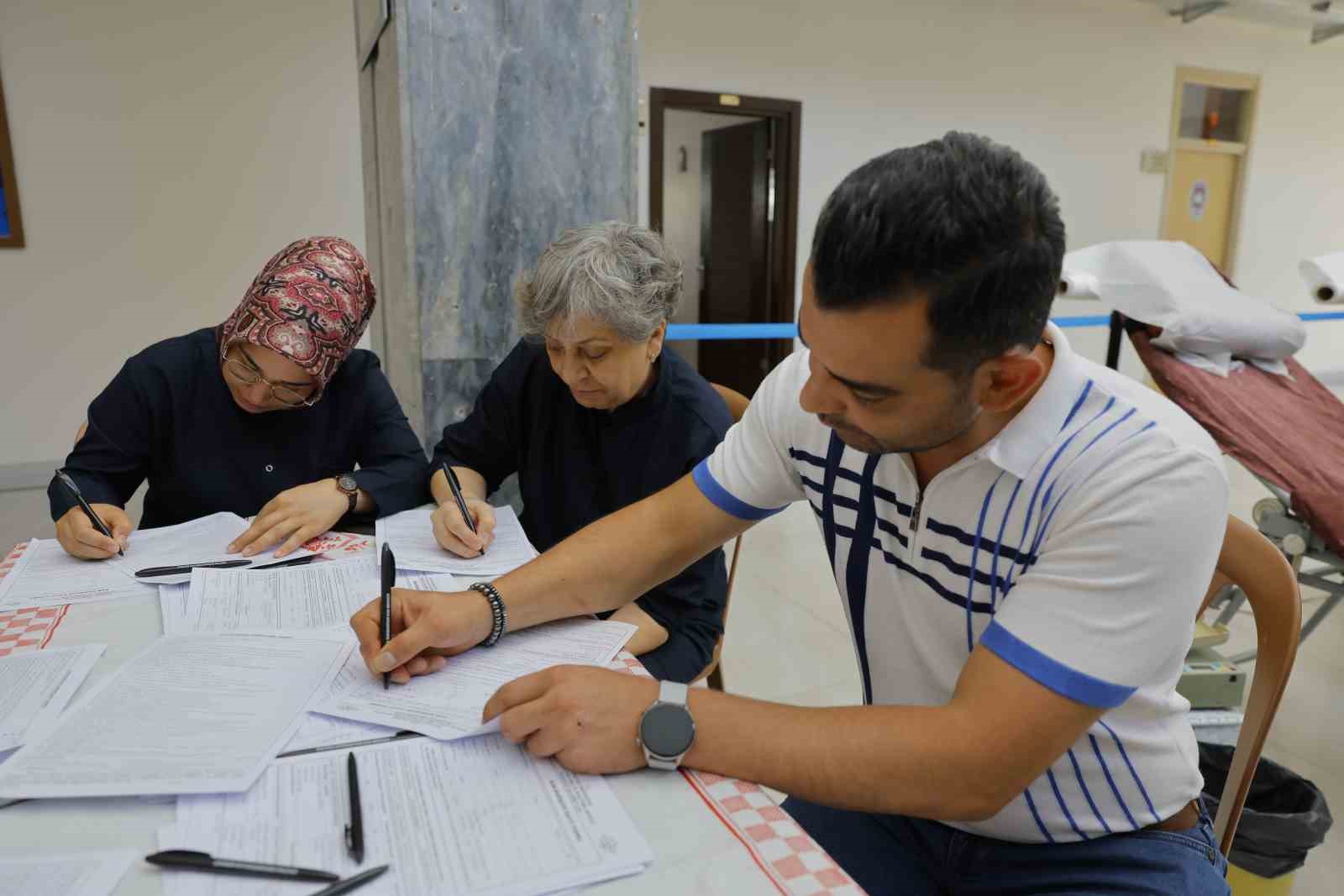 buyuksehir-belediyesi-nden-kan-bagisi-duyarliligi