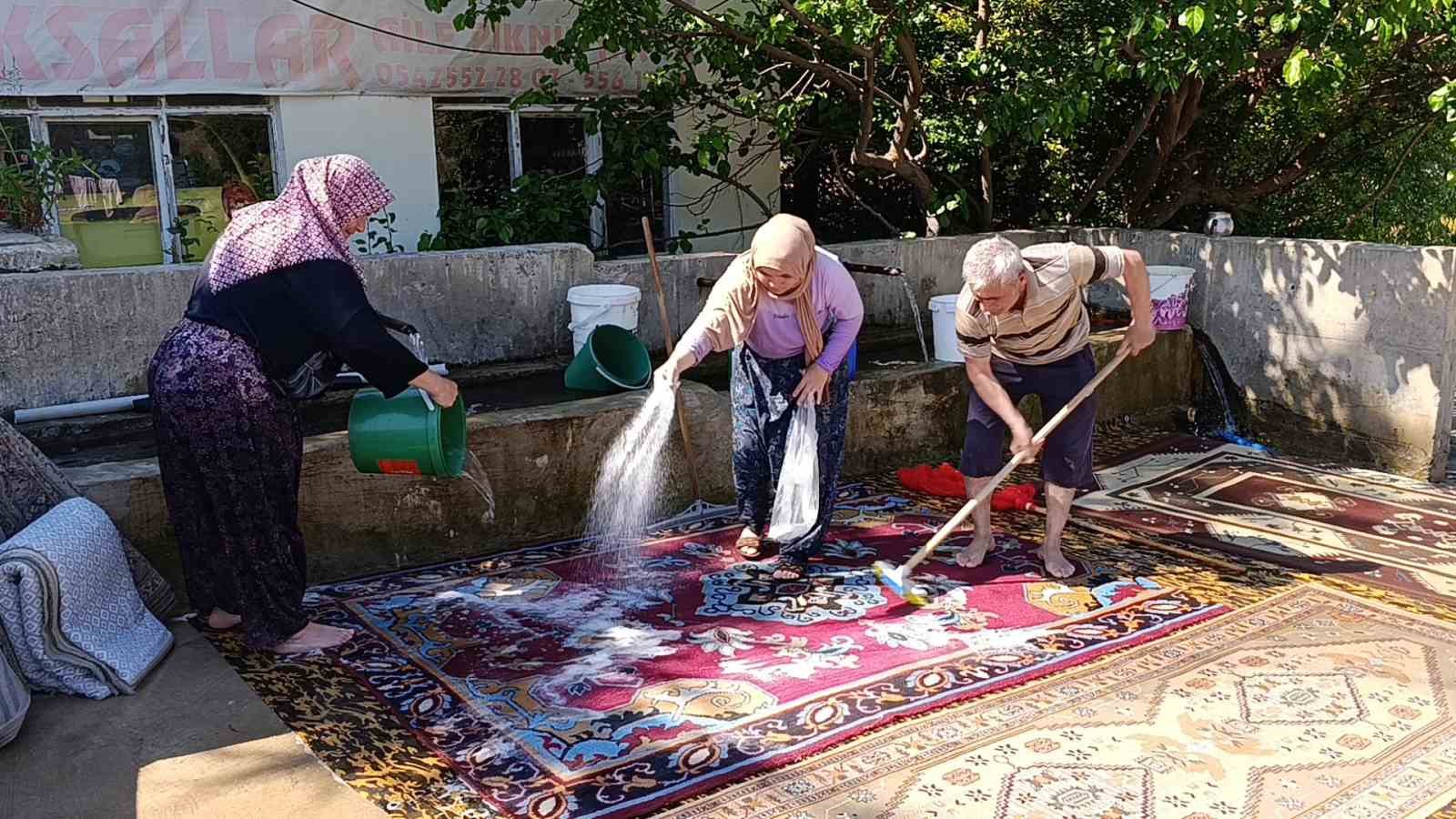 yozgat-ta-geleneksel-hali-yikama-mesaisi-basladi