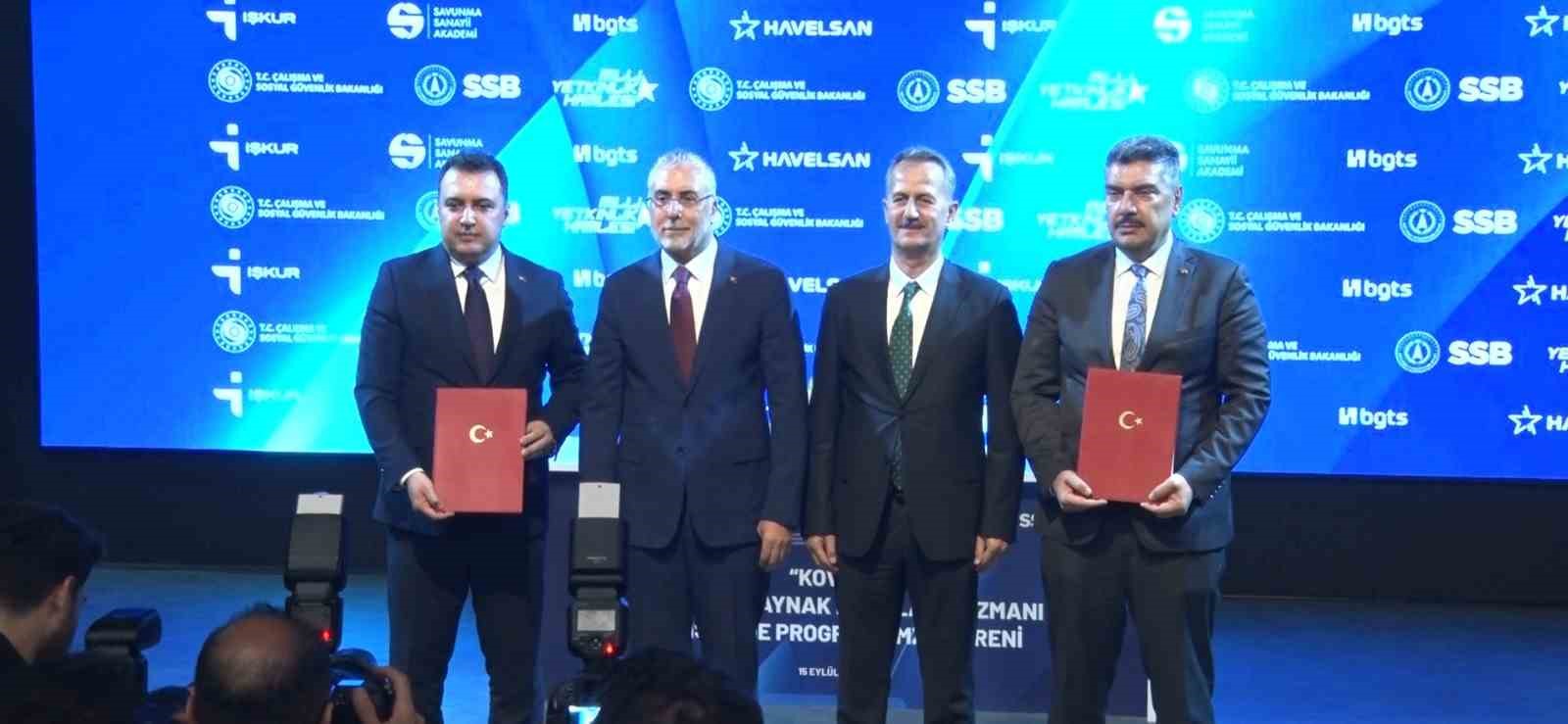 bakan-isikhan-bir-yil-icerisinde-500-gencimizi-kovan-alaninda-uzmanlastirmayi-hedefliyoruz