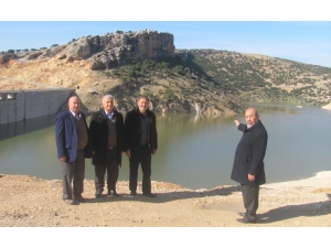 Sağanak Yağışlar Üreticilerin Yüzünü Güldürdü