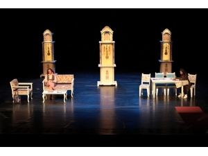 Beyaz Oyunun Prömiyeri Yapıldı