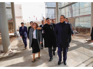 Vali Yerlikaya Ve Başkan Şahin Şehitkamil Sanat Merkezini Gezdi