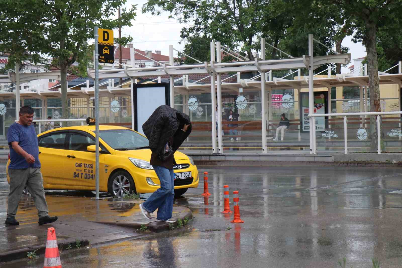 sakarya-da-yagis-hayati-olumsuz-etkiledi