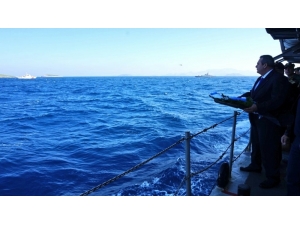 Yunan Bakan Kardak’a Yaklaştırılmadı