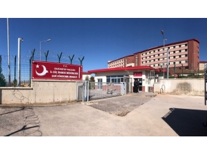 Bakan Soylu, Gaziantep’te İl Göç İdaresinde İncelemelerde Bulundu