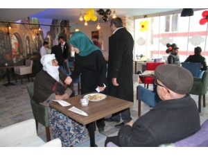 Başkan Berge’den Kafe Açılışı