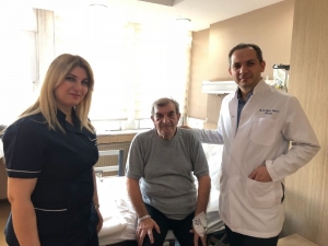 8 Santimetrelik Tümör Laparoskopik Teknikle Alındı