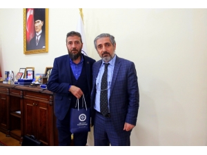 Rektör Prof.dr. Biber, 15 Temmuz Şehidi Tekin Ailesini Ağırladı