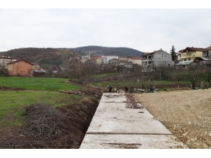 Başiskle’de Yol Ve Köprü Çalışmaları Devam Ediyor