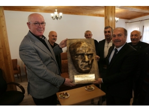 Kazım Kurt Mihalıççıklar Derneği’ni Ziyaret Etti