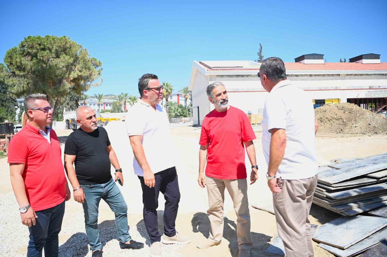 baskan-vekili-demirtas-tan-kusadasi-nda-proje-ve-esnaf-mesaisi