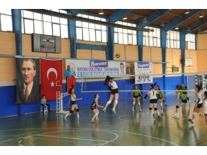 Bozüyük Belediyesi İdman Yurdu Spor : 1 Mehmet Erdem Marmara Akademi : 3