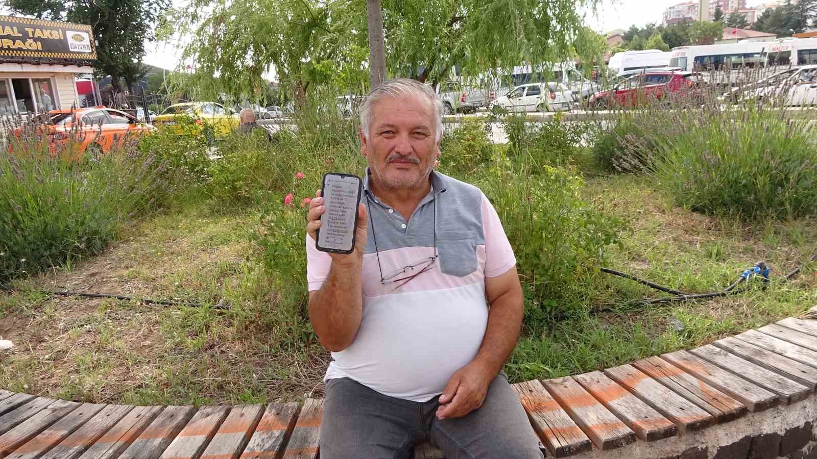 gelen-mesaji-onayladi-neredeyse-150-bin-lirasindan-oluyordu