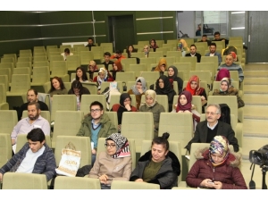 Yazarlık Atölyesi’nde Söz Sırası Katılımcılarda