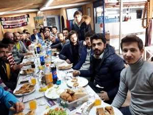 Başkan Duymuş’dan Vezirhanspor’a Galibiyet Yemeği