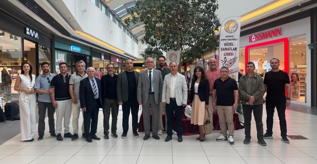 ahmet-yakupoglu-guzel-sanatlar-lisesi-nden-sanat-dolu-yil-sonu-kapanisi