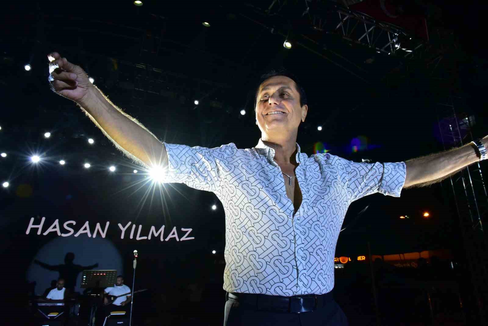 tosya-da-muzik-dolu-gece-festival-coskusunu-yasadi