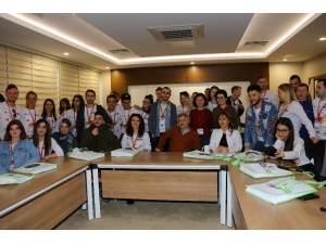 Uluslararası Öğrenciler Aü Organ Nakli Merkezin’de