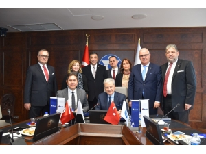 İzmir Ticaret Odası Üyelerine Kredi Kolaylığı