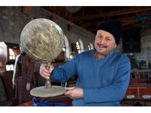 Bal Kabağından Yapılan Dünya Küresi Bulundu