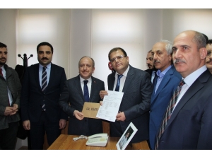 Ak Parti Çorum İl Başkanı Karadağ, Mazbatasını Aldı