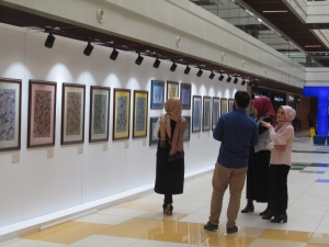 ’Suyun Naif Sırrı’ İsimli Ebru Sergisi Sanatseverler İle Buluştu