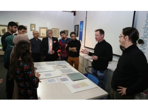 Ünlü Kaligraf Denis Brown: “Usta Değilim, Hala Öğreniyorum”