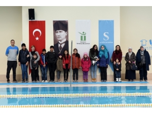 Tepebaşı’nda Yüzme Bilmeyen Kalmayacak