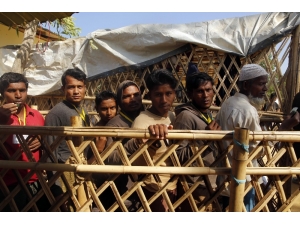 Rohingyalılar İki Ülke Arasında Kaldı