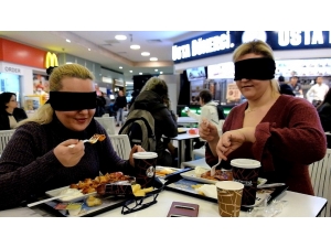 Göremeden Yaşamayı Deneyimlediler