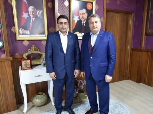 Başkan Çerçi Ak Parti Yeni İlçe Başkanını Ağırladı