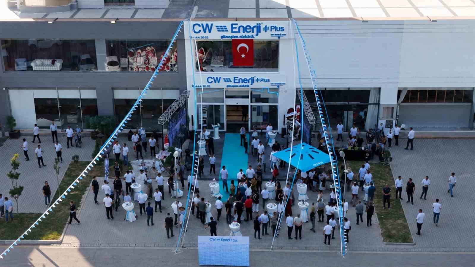 cw-enerji-plus-adana-bayisi-kapilarini-acti