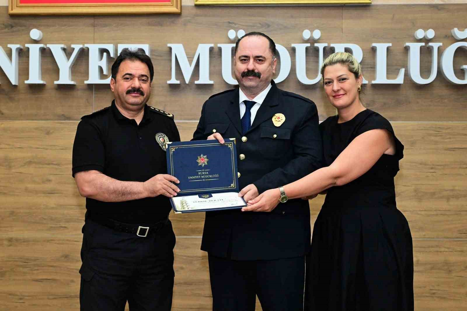 bursa-da-105-emniyet-personeli-terfi-etti