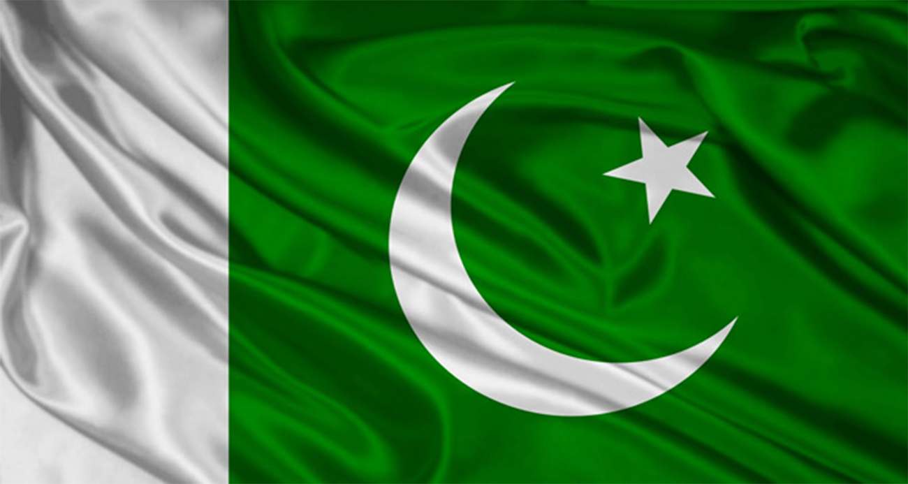 pakistan-da-dershanenin-catisi-coktu-14-olu