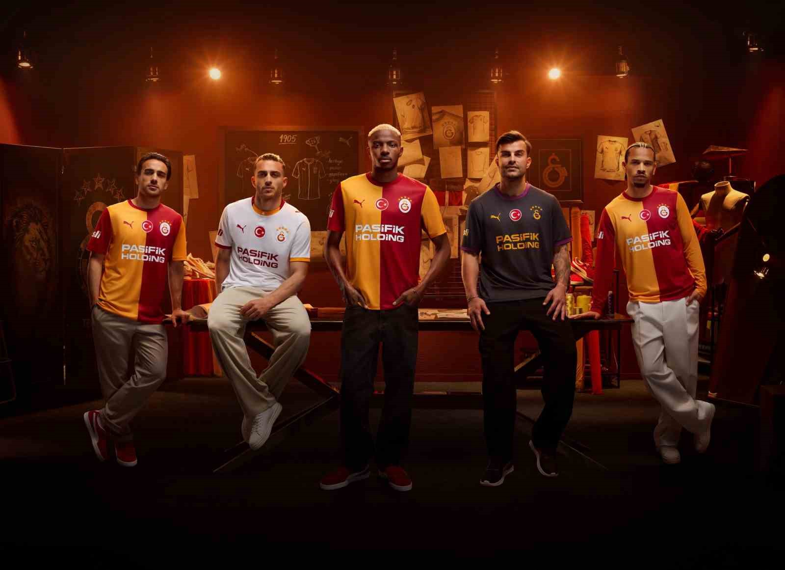 galatasaray-yeni-sezon-formalarini-tanitti