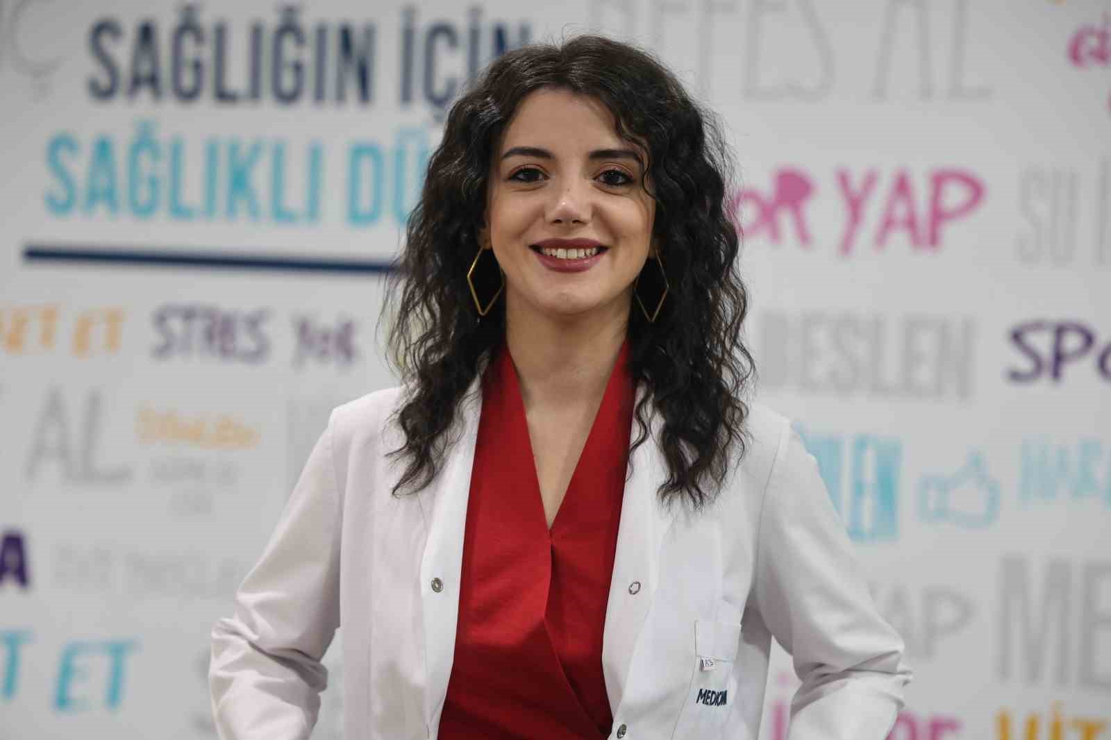 yaz-aylarinda-su-tuketimi-dengeli-beslenme-ve-fiziksel-aktivitelere-dikkat