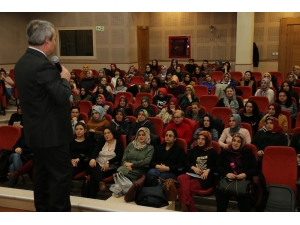 Ko-mek’te Usta Öğreticiler Oryantasyon Eğitimi Aldı