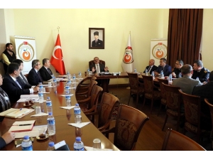 Öğretmenlere Servis Şoförünü Denetleme Görevi