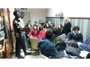 Yabancı Öğrenciler, Kültürlerini Tanıttı