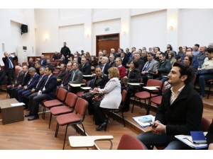 Vali Çınar; "Çocuklarımız Elektronik Cihazlarla Kendi Başlarına Kaldıkları İçin Yalnızlaşıyorlar"