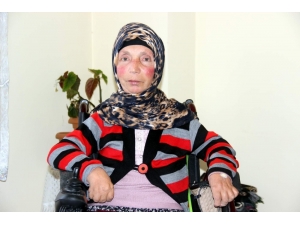 40 Yıldır Yürüyeceği Günü Bekliyor