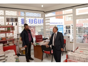 Niğde Belediye Başşkanı Özkan, Vatandaşları Dinliyor