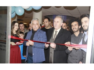 Vali Toprak İşyeri Açılışına Katıldı