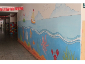 Eğitim Sevdalıları, Okulu Çocuklar İçin Hazırladı